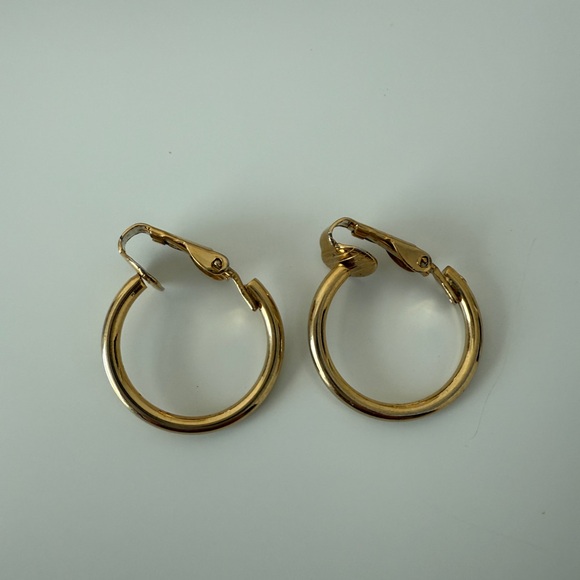 Elegant Gold Hoop Clip-on Earrings - Picture 1 of 2